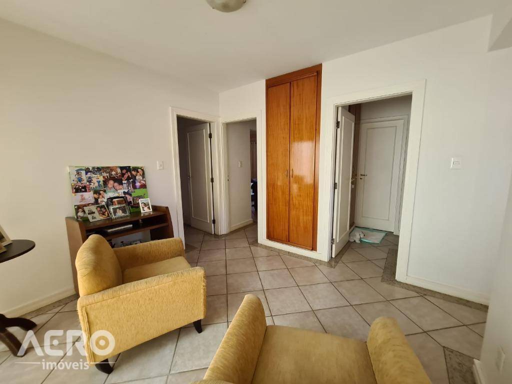 Casa de Condomínio à venda com 3 quartos, 320m² - Foto 55