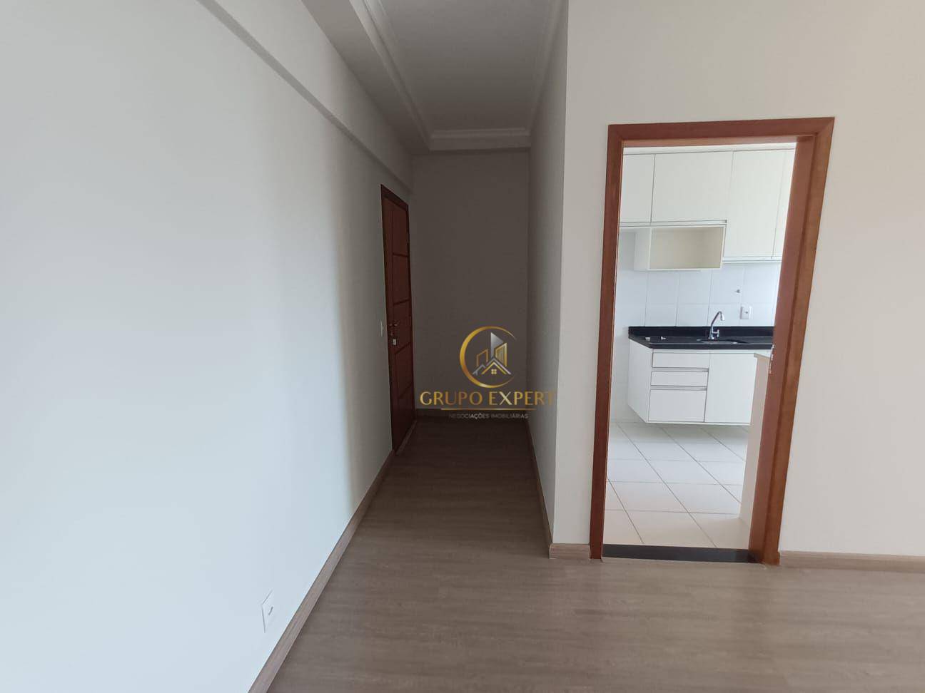 Apartamento à venda com 2 quartos, 81m² - Foto 9