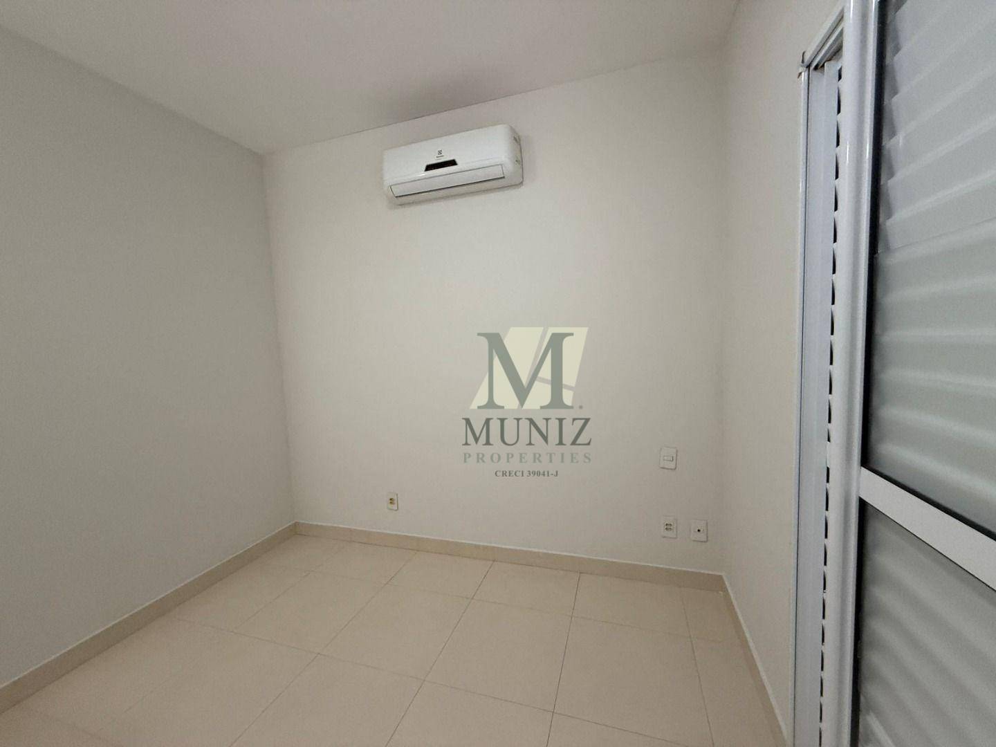 Casa de Condomínio para alugar com 3 quartos, 257m² - Foto 12