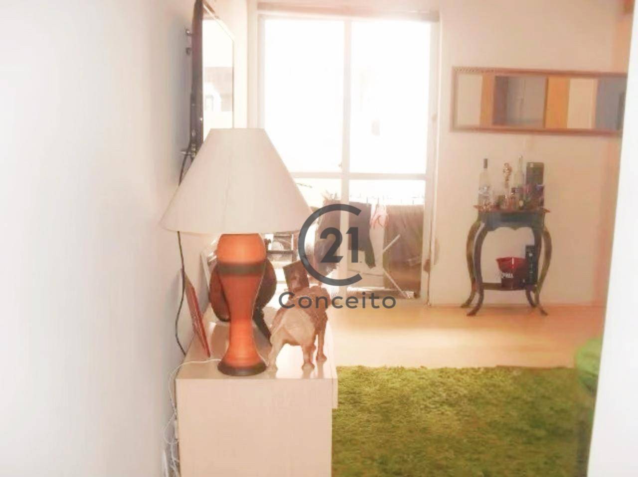 Apartamento à venda com 2 quartos, 70m² - Foto 1