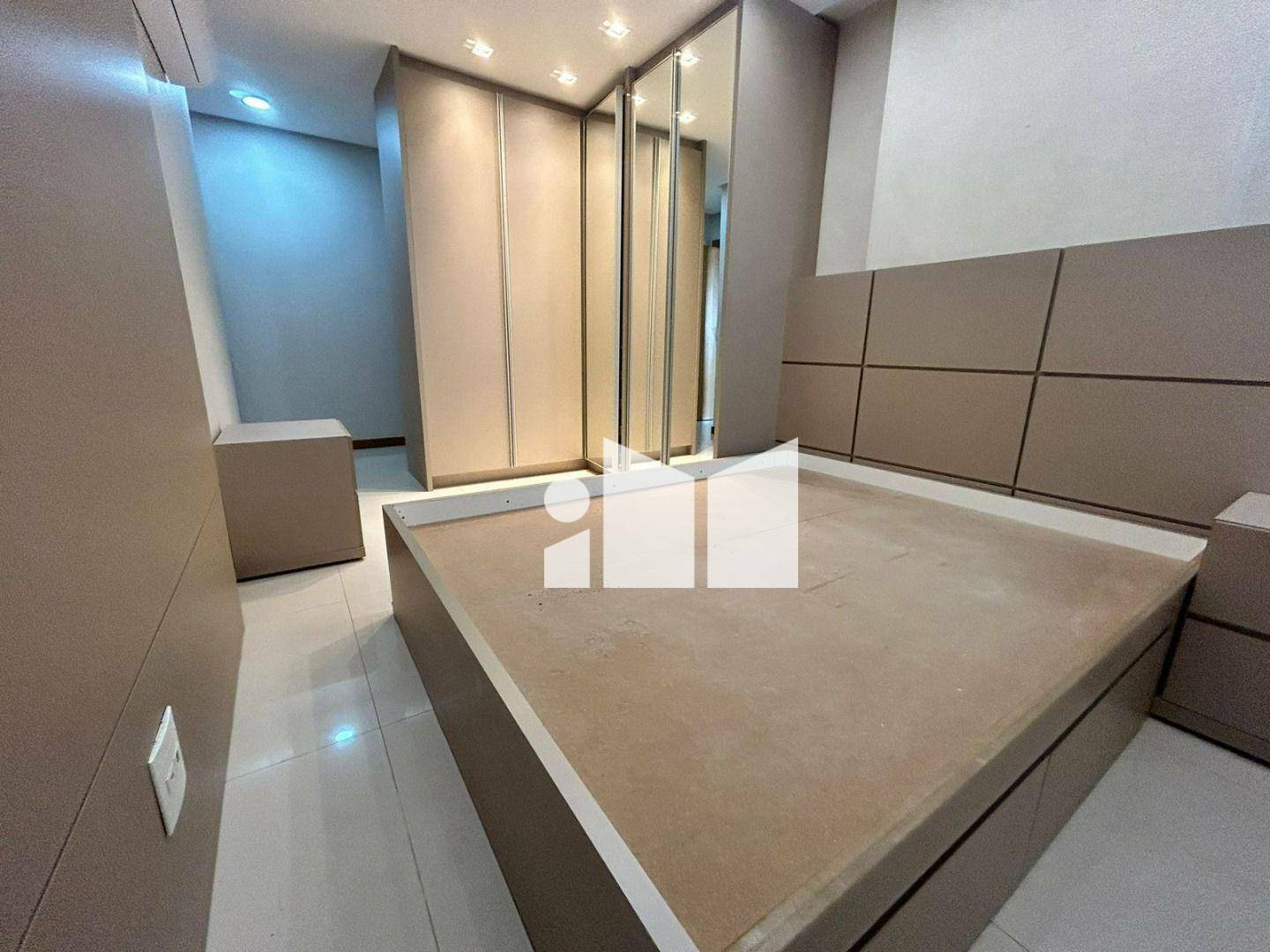 Apartamento à venda com 4 quartos, 180m² - Foto 15