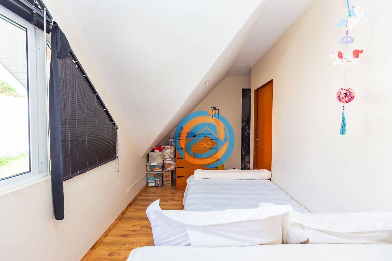 Sobrado à venda com 5 quartos, 220m² - Foto 36
