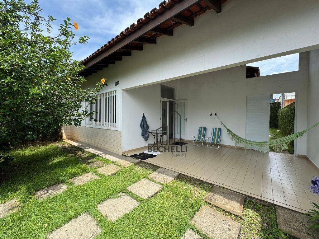 Casa à venda com 4 quartos, 146m² - Foto 1