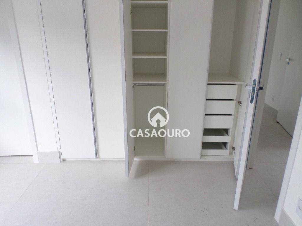 Apartamento à venda com 4 quartos, 140m² - Foto 31