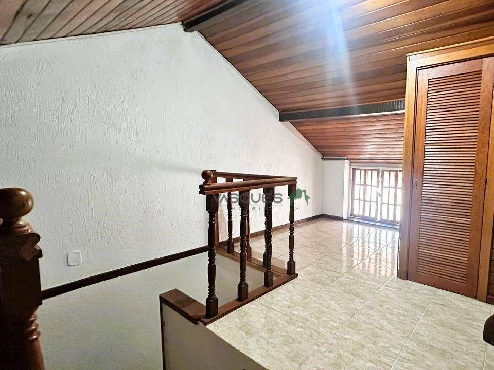 Casa à venda com 3 quartos, 64m² - Foto 13