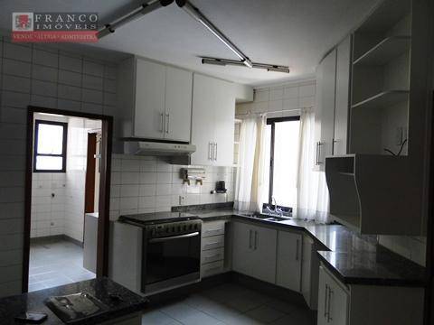 Apartamento à venda e aluguel com 3 quartos, 181m² - Foto 9