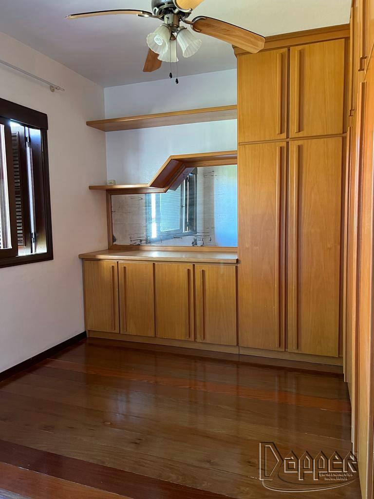 Casa à venda com 3 quartos, 210m² - Foto 10