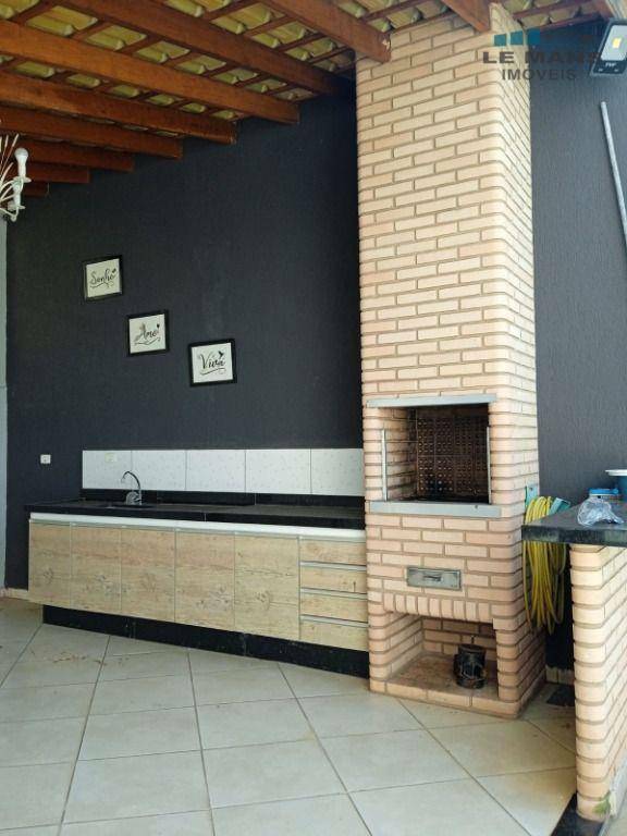 Casa à venda com 3 quartos, 211m² - Foto 20