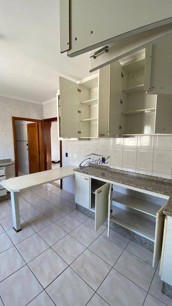 Apartamento à venda com 3 quartos, 130m² - Foto 11