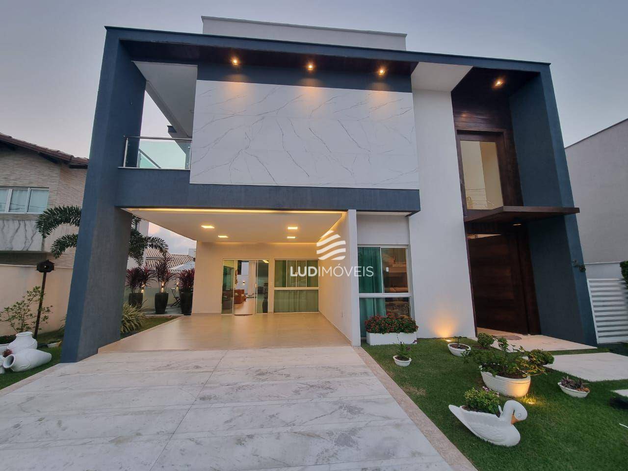 Casa de Condomínio à venda com 4 quartos, 265m² - Foto 2