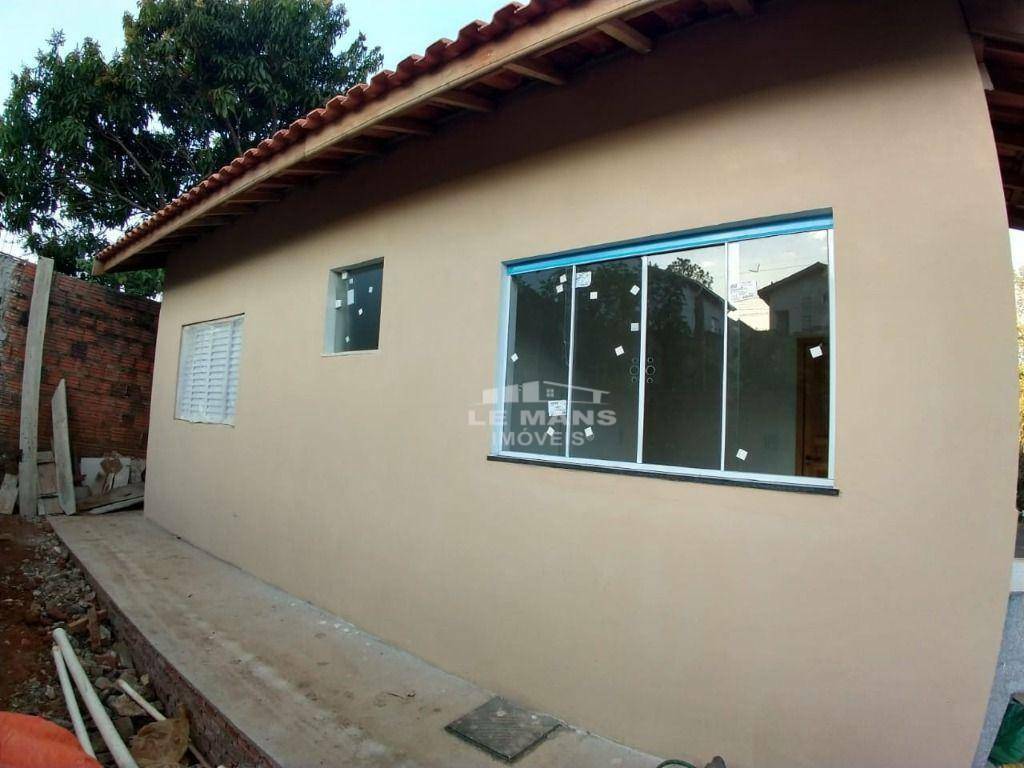 Casa à venda com 1 quarto, 28m² - Foto 4