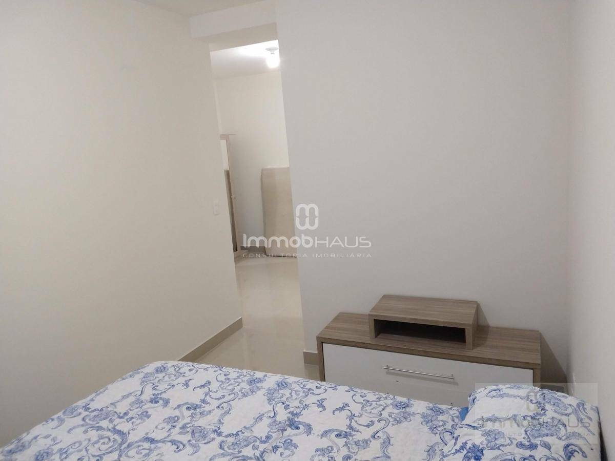 Apartamento à venda com 3 quartos, 106m² - Foto 8