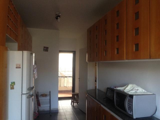 Apartamento à venda com 3 quartos, 175m² - Foto 3