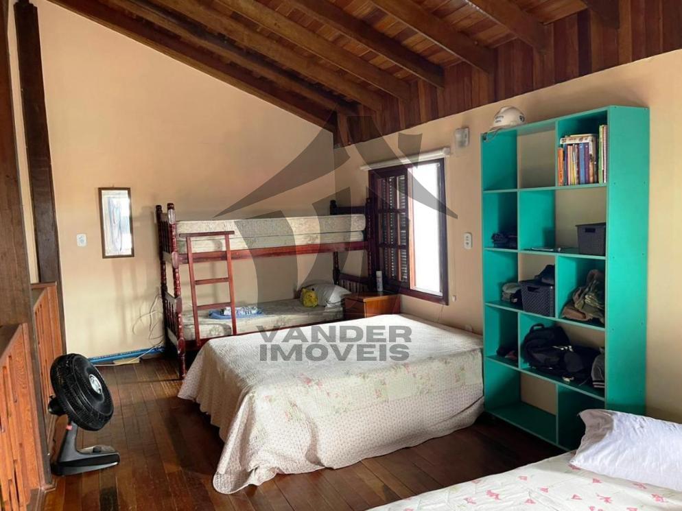 Casa à venda com 2 quartos, 300m² - Foto 14