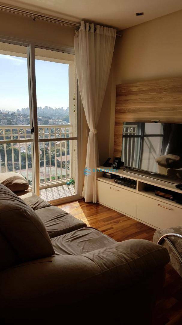 Apartamento à venda com 2 quartos, 63m² - Foto 2