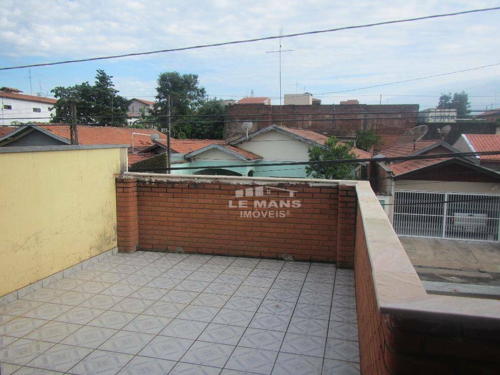 Casa à venda com 3 quartos, 200m² - Foto 8