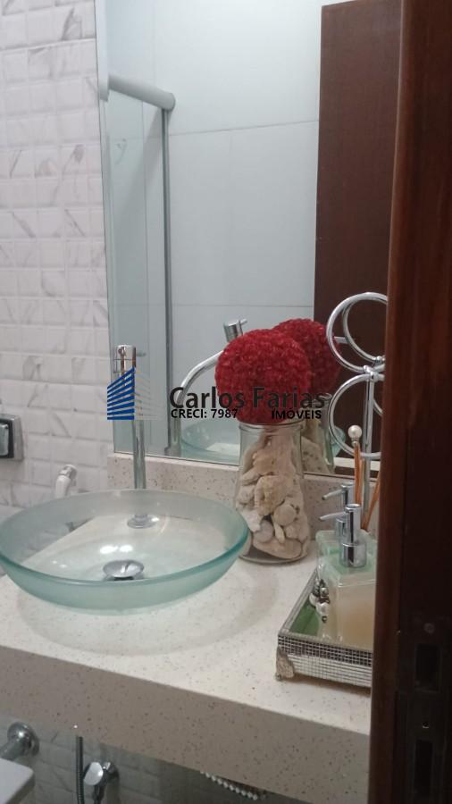 Casa à venda com 5 quartos, 200m² - Foto 17
