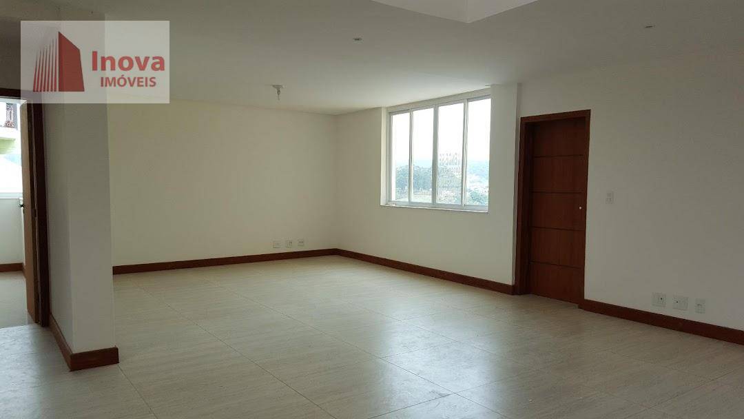 Casa à venda com 4 quartos, 350m² - Foto 3