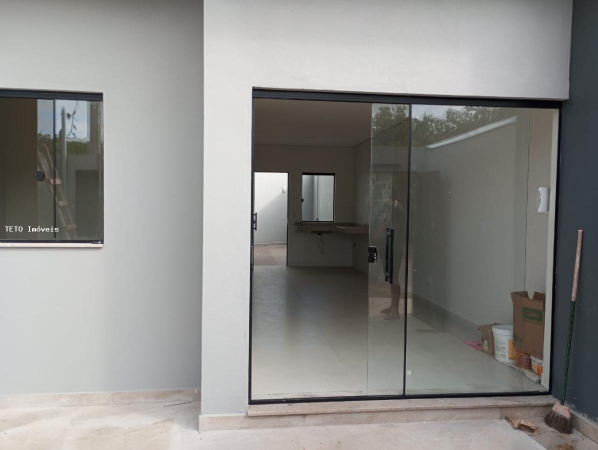 Casa à venda com 2 quartos, 125m² - Foto 4