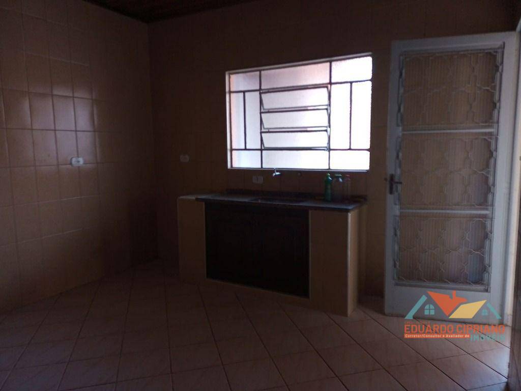 Casa à venda e aluguel com 4 quartos, 115m² - Foto 6