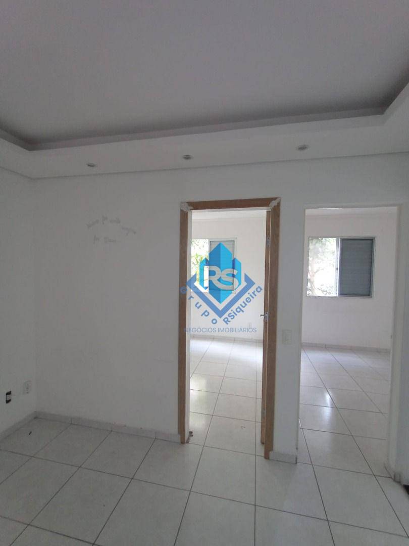 Apartamento para alugar com 2 quartos, 50m² - Foto 12