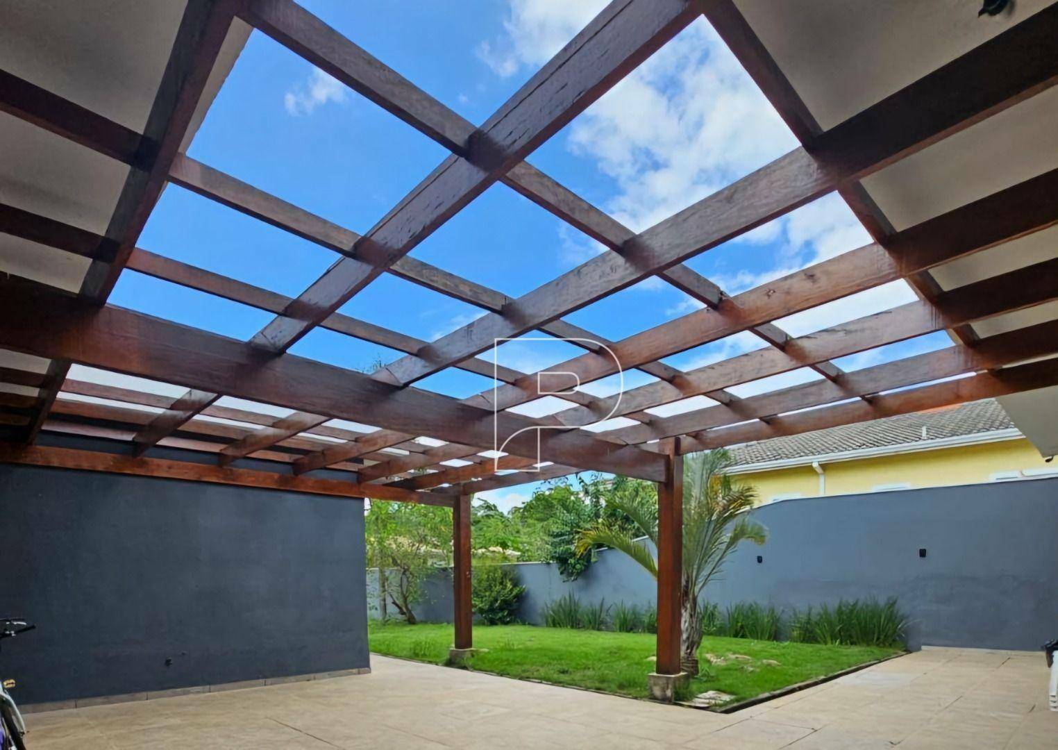 Casa de Condomínio à venda com 4 quartos, 230m² - Foto 2