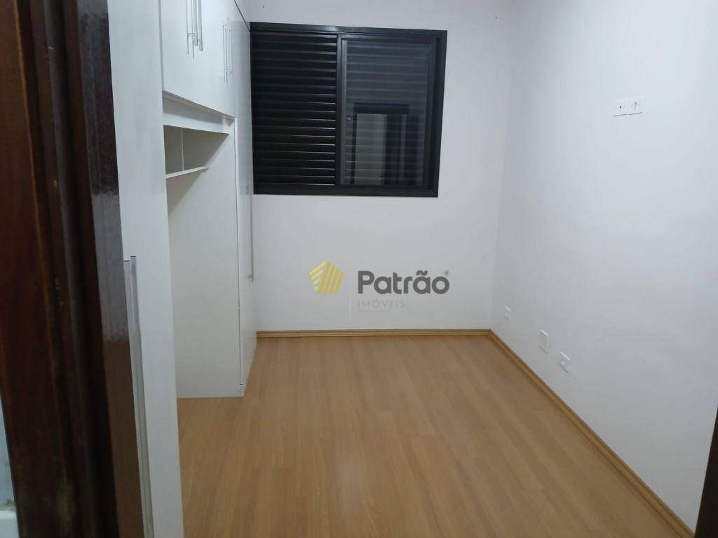 Apartamento para alugar com 3 quartos, 85m² - Foto 7