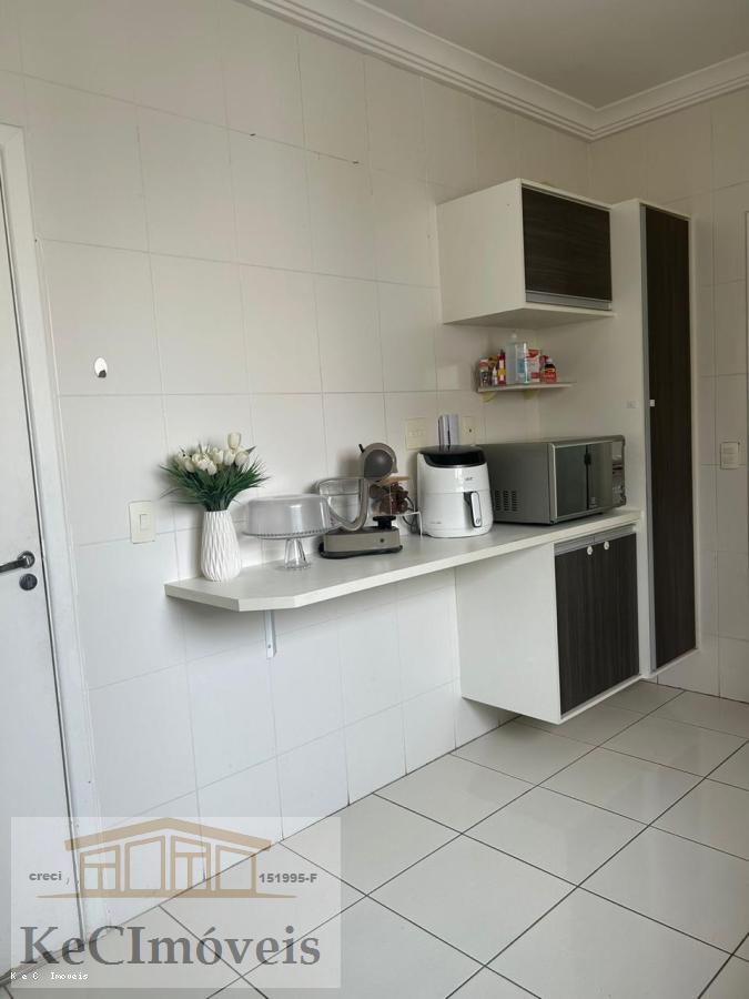 Apartamento à venda com 3 quartos, 131m² - Foto 5