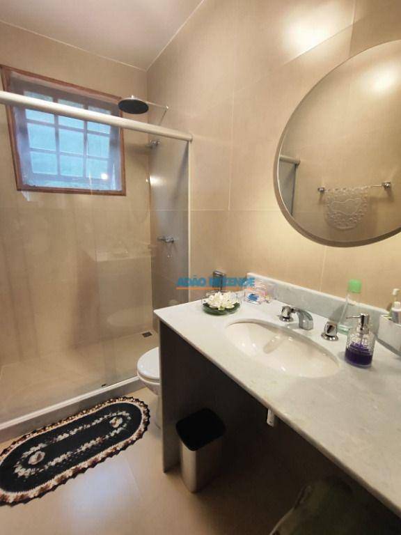 Casa à venda com 7 quartos, 281m² - Foto 37
