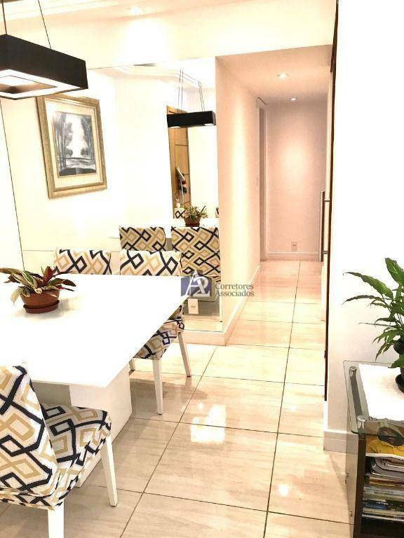 Apartamento à venda com 3 quartos, 70m² - Foto 11