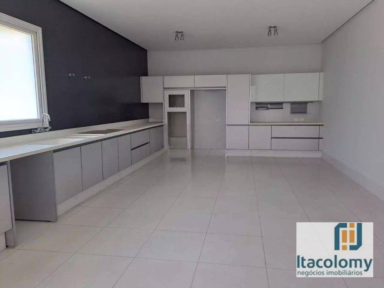 Casa para alugar com 4 quartos, 1605m² - Foto 18