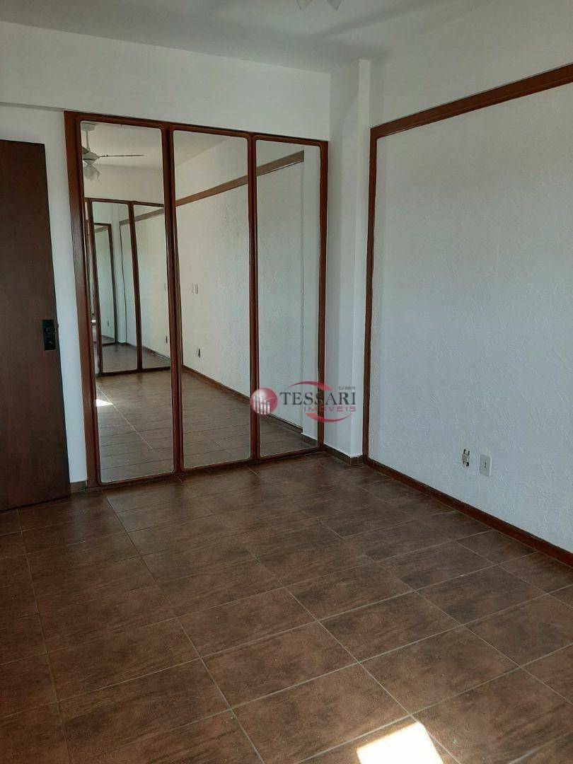 Apartamento à venda com 3 quartos, 180m² - Foto 6