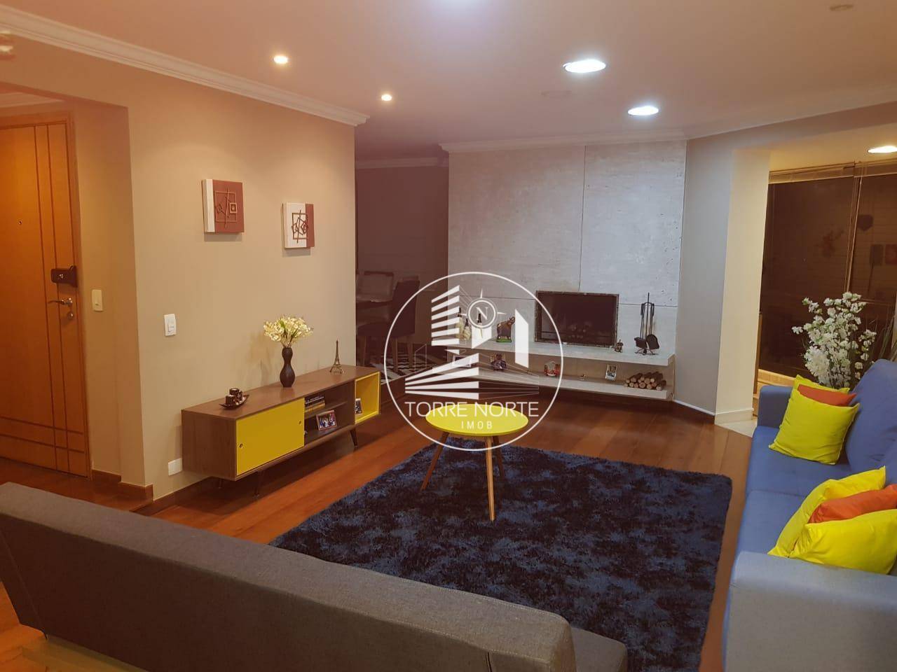 Apartamento à venda com 4 quartos, 220m² - Foto 1