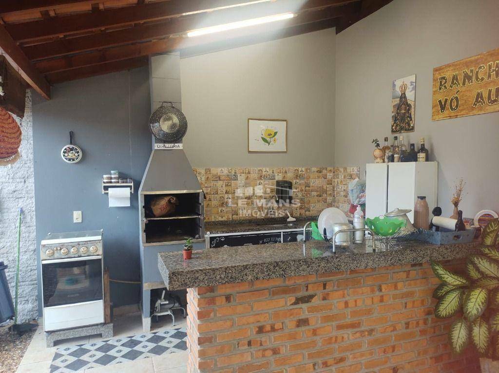 Casa à venda com 2 quartos, 200m² - Foto 12