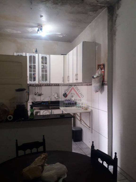 Casa à venda com 2 quartos, 90m² - Foto 10