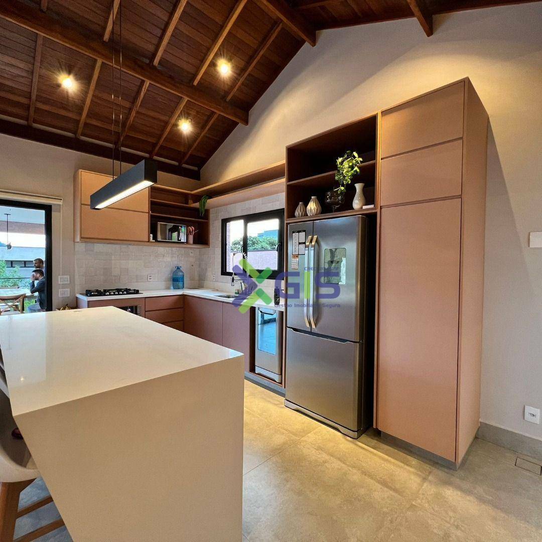 Casa à venda com 3 quartos, 355m² - Foto 13