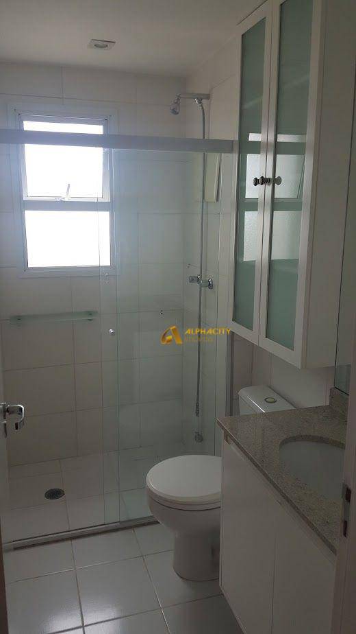 Apartamento para alugar com 3 quartos, 202m² - Foto 14