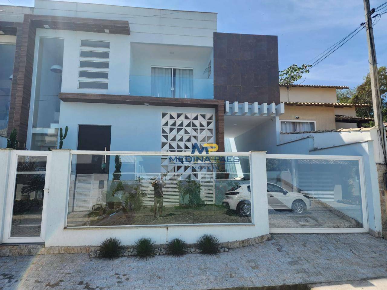 Casa de Condomínio à venda com 3 quartos, 190m² - Foto 2