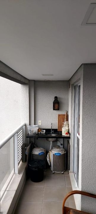 Apartamento à venda com 2 quartos, 67m² - Foto 2