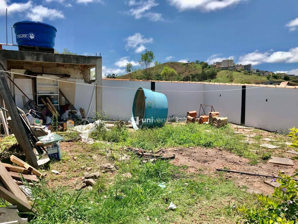 Casa à venda com 3 quartos, 180m² - Foto 27