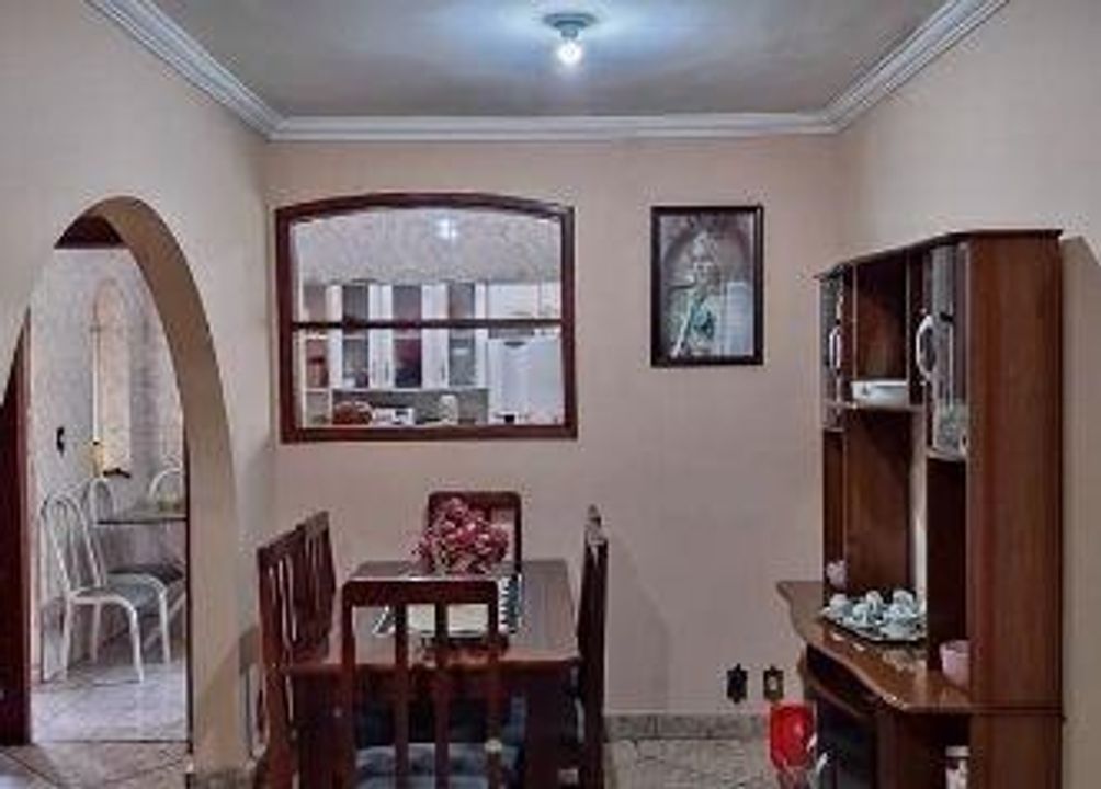 Casa à venda com 3 quartos, 170m² - Foto 2