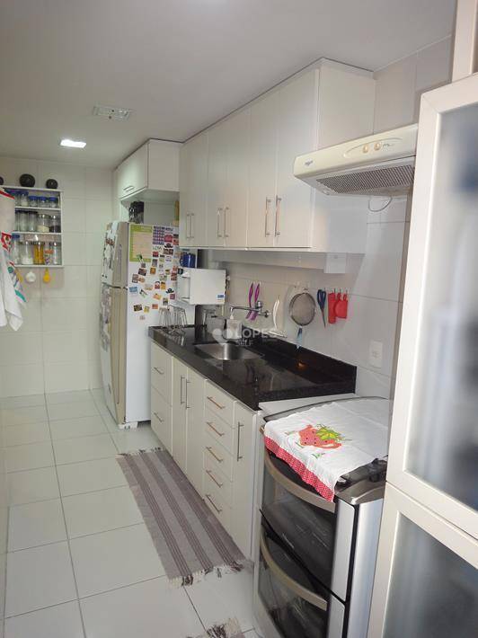 Apartamento à venda com 3 quartos, 118m² - Foto 21