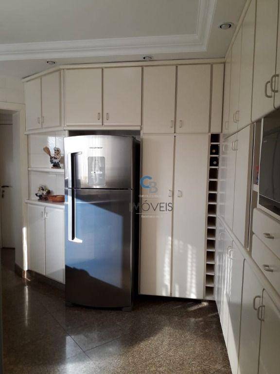 Apartamento à venda com 3 quartos, 137m² - Foto 17