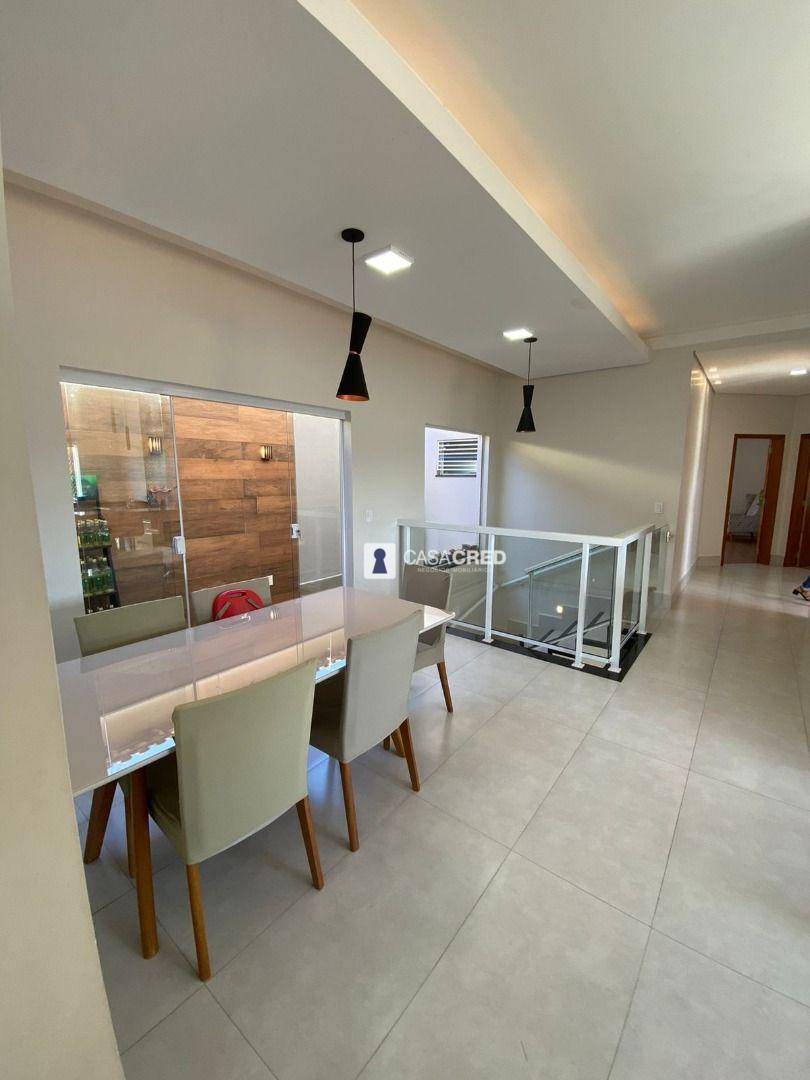 Casa à venda com 3 quartos, 220m² - Foto 8