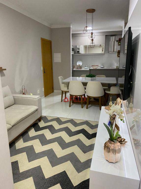 Apartamento à venda com 2 quartos, 64m² - Foto 4