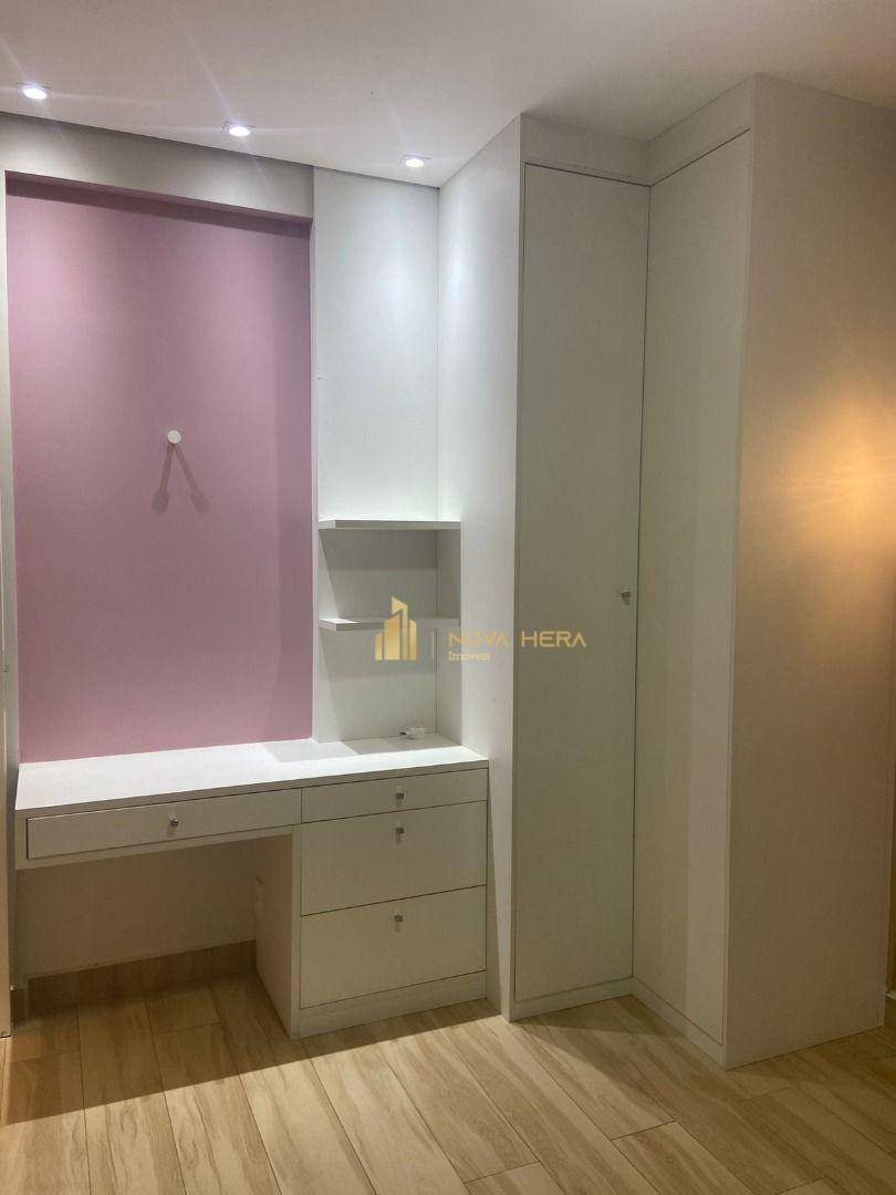 Apartamento à venda com 3 quartos, 187m² - Foto 2