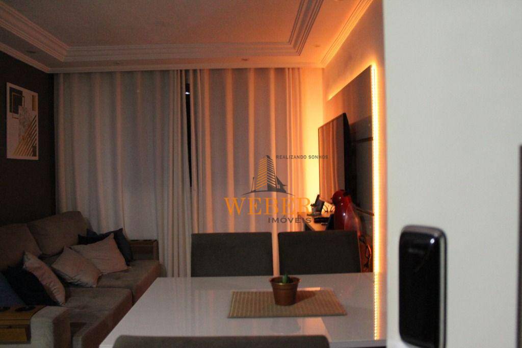 Apartamento à venda com 2 quartos, 45m² - Foto 11