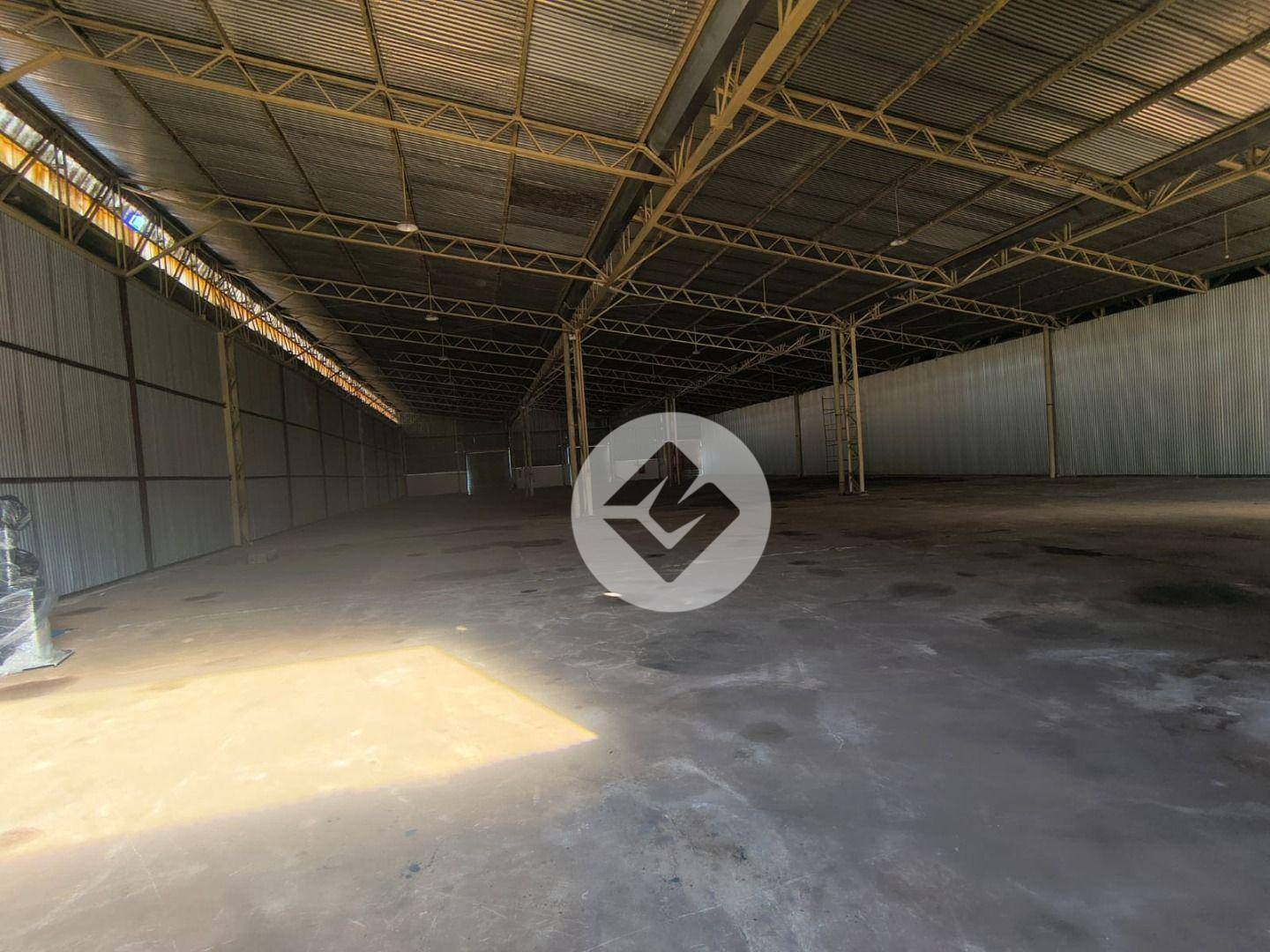 Depósito-Galpão-Armazém para alugar, 1800m² - Foto 1