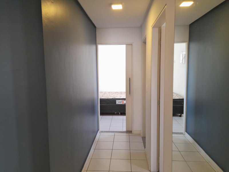 Apartamento à venda com 3 quartos, 105m² - Foto 9