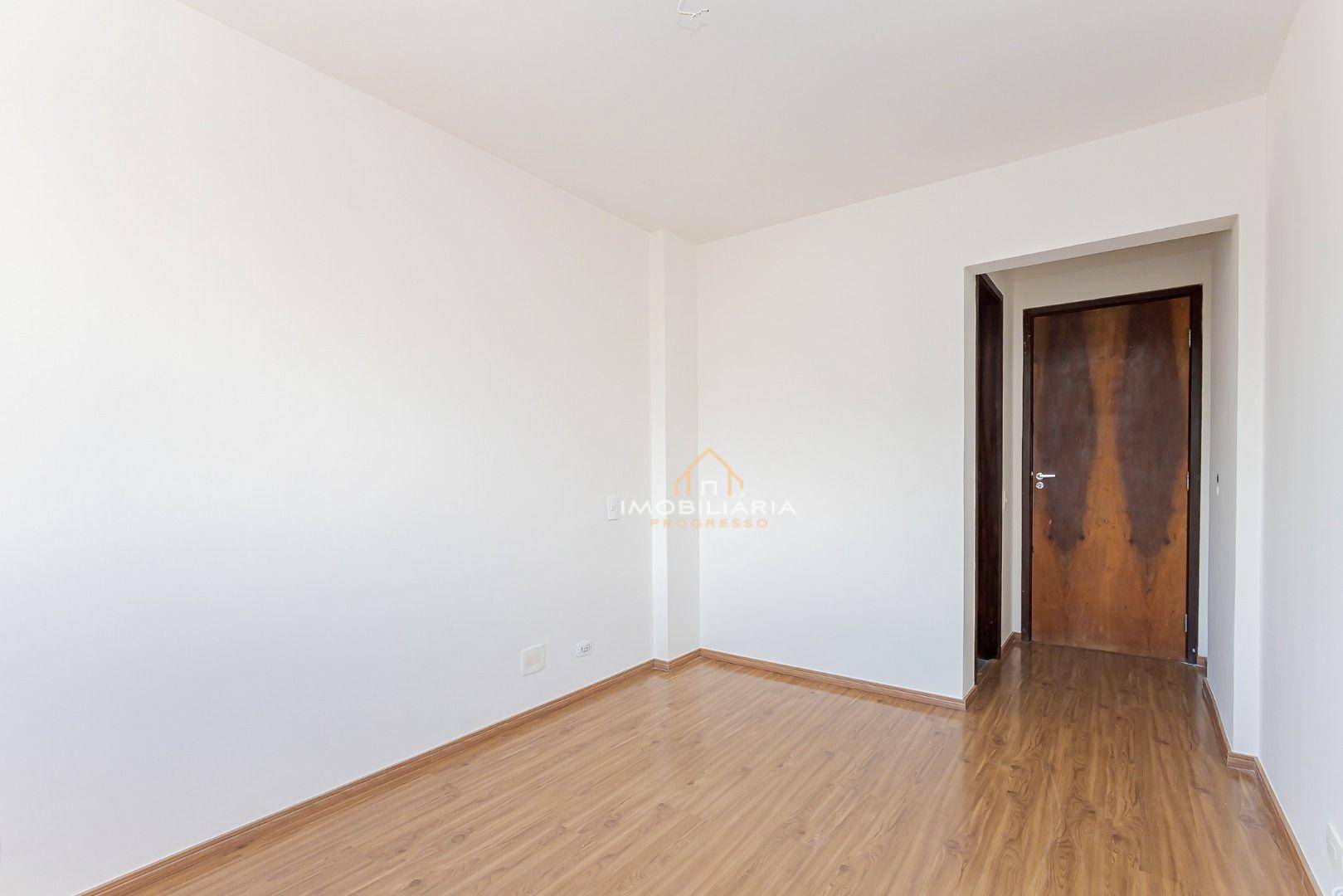 Apartamento à venda com 2 quartos, 70m² - Foto 17